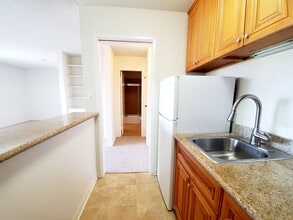 Building Photo - 815 N Humboldt St