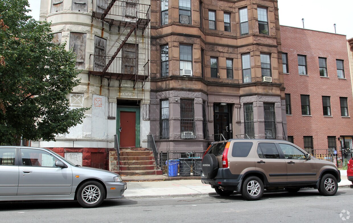 Building Photo - 677 Quincy St