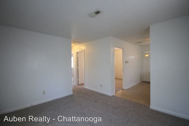 Building Photo - 3 br, 1 bath House - 6208 Walden Avenue