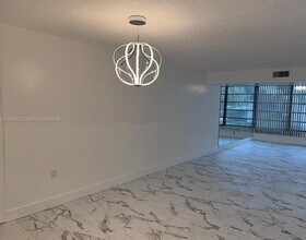 Building Photo - 3526 Whitehall Dr