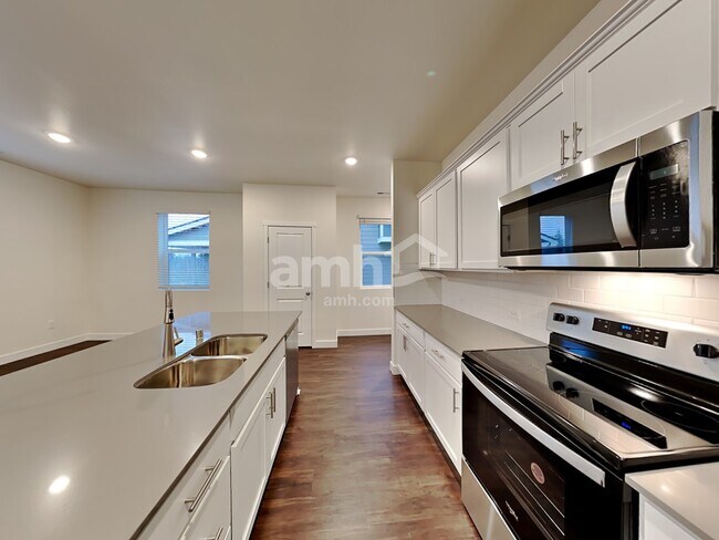 Foto del edificio - 4718 87th Ave NE