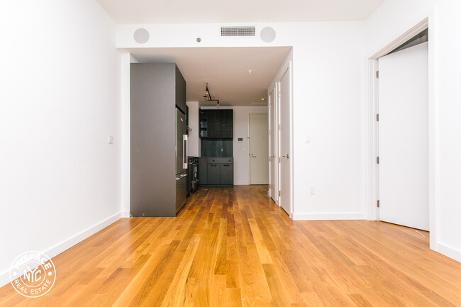 Building Photo - 54 Noll St