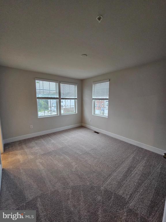Building Photo - 7759 Meander Ct S