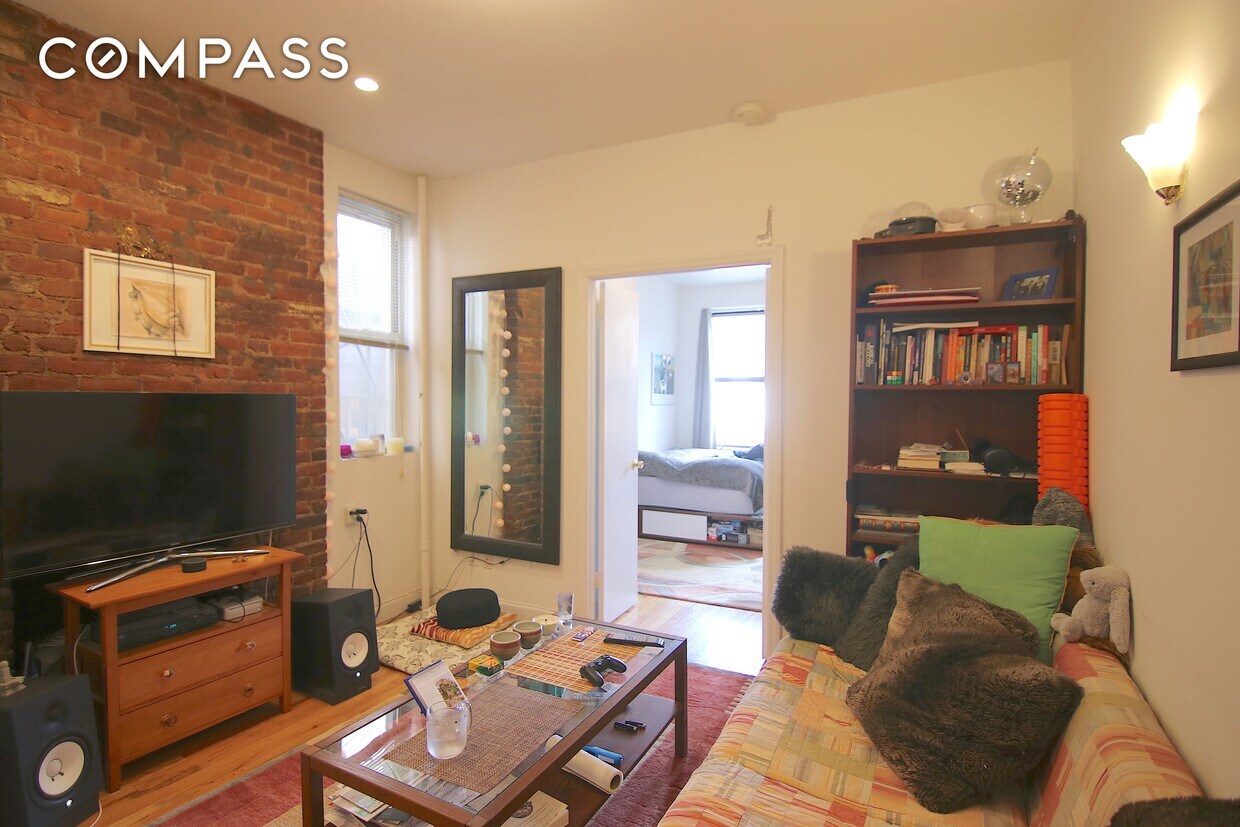 147 Sullivan St Unit 4A, New York, NY 10012 Room for Rent in New