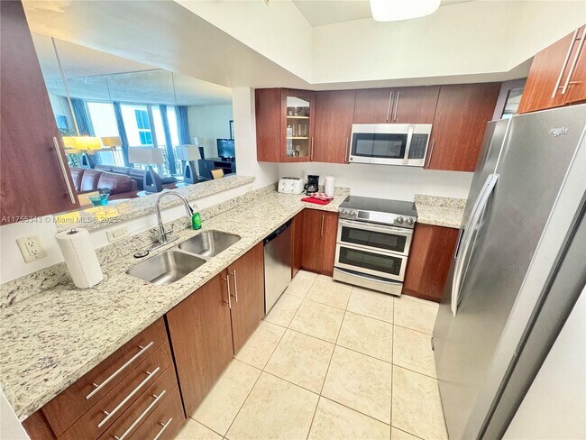Foto del edificio - 17375 Collins Ave