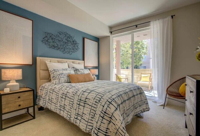 Building Photo - 251 Brandon St