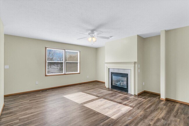 Building Photo - 2731 Rainbow Ave