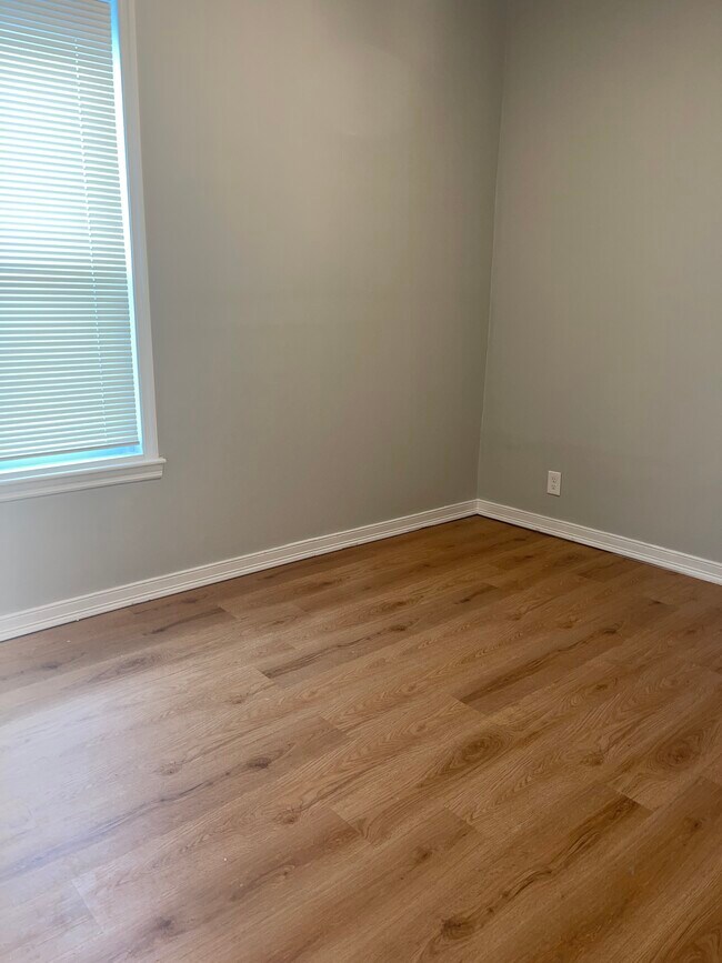 9 Bayard St, Amsterdam, NY 12010 Apartments in Amsterdam, NY