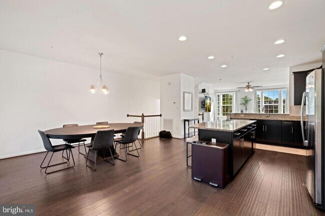 Foto del edificio - 12220 Montreat Pl