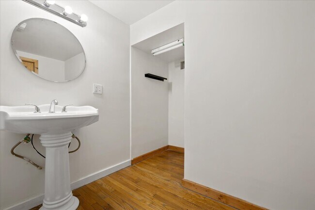 Foto del edificio - 325 Lafayette St