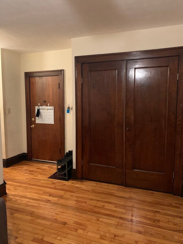 14547 Madison Ave Unit 5, Lakewood, OH 44107 Apartments in Lakewood