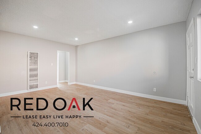 Foto del edificio - 6525 S Victoria Ave