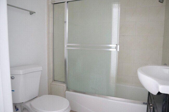 Foto del edificio - Pico Robertson 1bed1bath Apartment