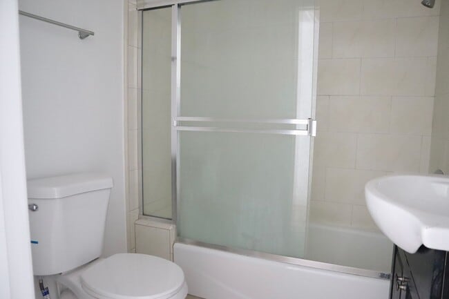 Building Photo - Pico Robertson 1bed1bath Apartment