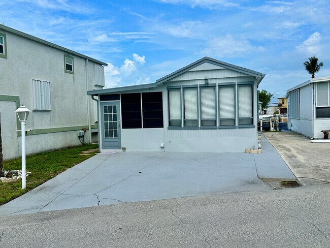 Foto del edificio - 10725 S Ocean Dr