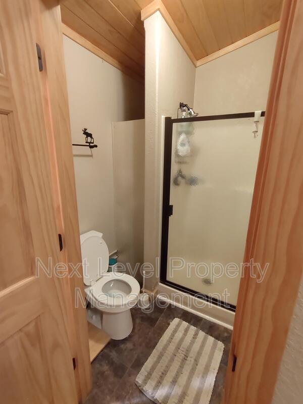 Building Photo - 1263 US-2