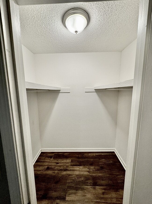 Building Photo - 632 23rd St