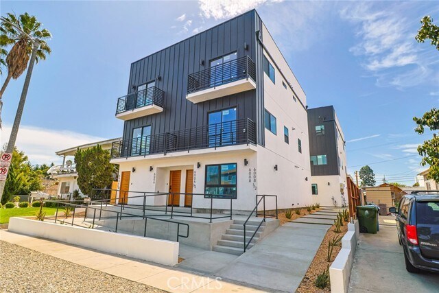 Primary Photo - 6008 Comey Ave