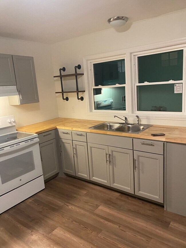 Foto del edificio - 109 Signal View St