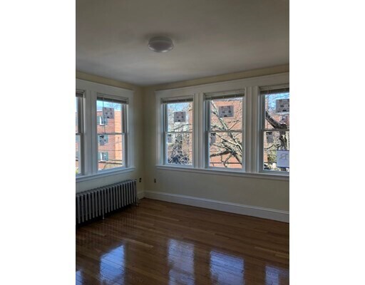 Foto del edificio - 58 Colborne Rd