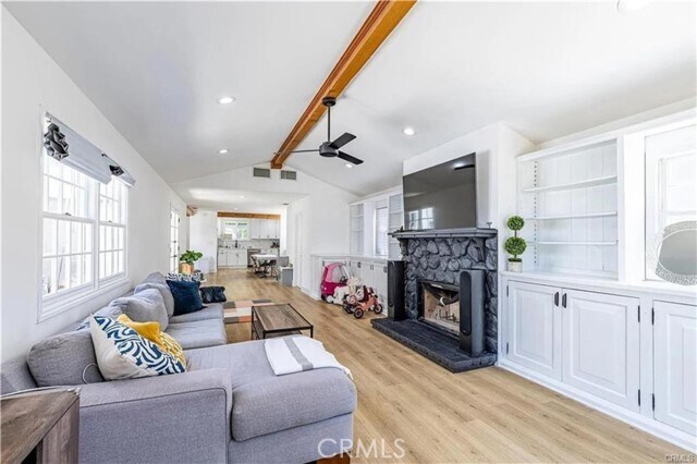 Foto del edificio - 22853 Dolorosa St