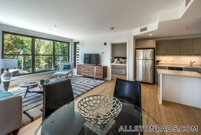 Building Photo - 40 Malven St.