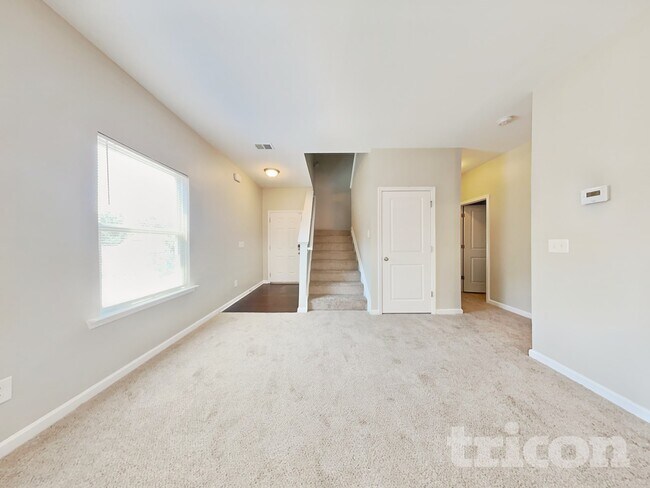 Building Photo - 4014 Sitka Dr