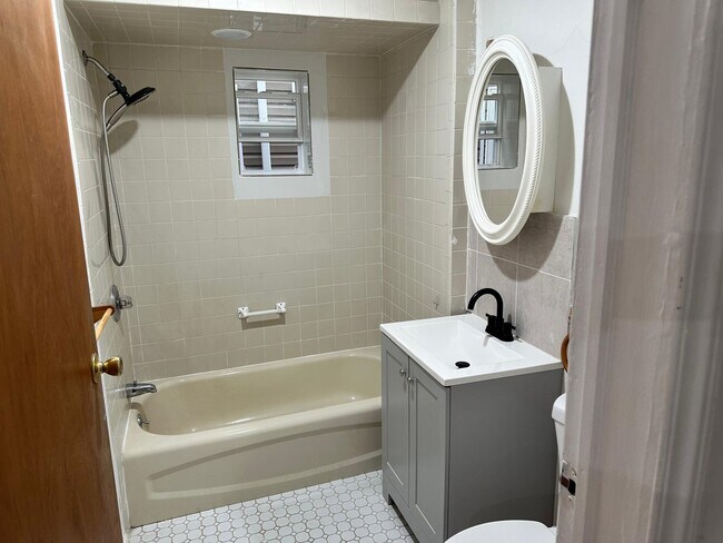 Foto del edificio - 83 W 14th St