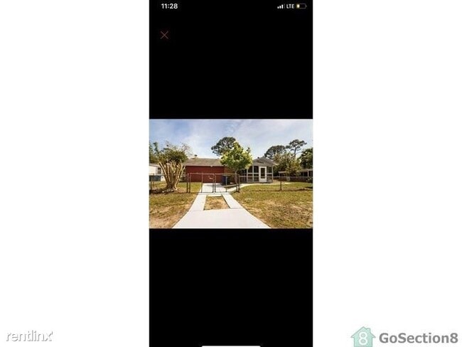 Building Photo - 10441 Pinehurst Dr