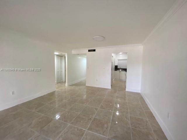 Foto del edificio - 650 NE 149th St