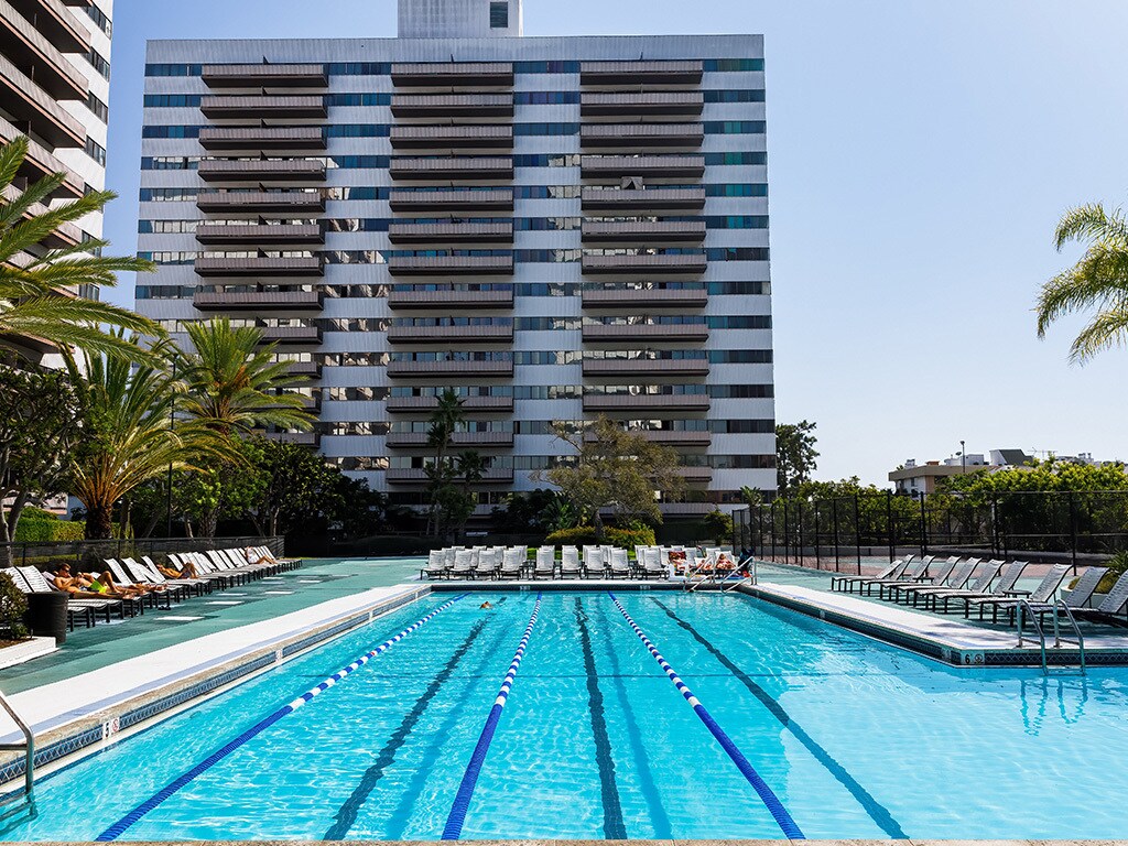 Barrington Plaza Apartments In Los Angeles Ca Westside Rentals