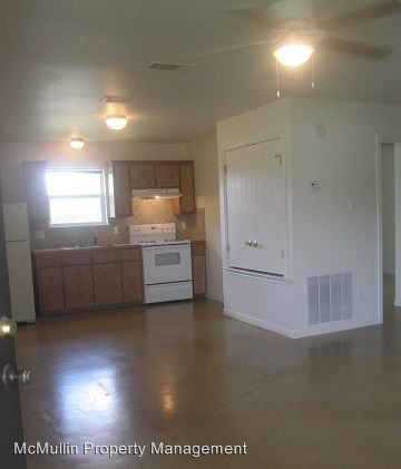 Building Photo - 104 Meggs St