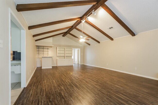Building Photo - 2223 Masters Ln
