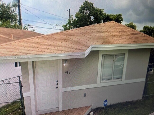 Foto del edificio - 5881 NW 32nd Ave