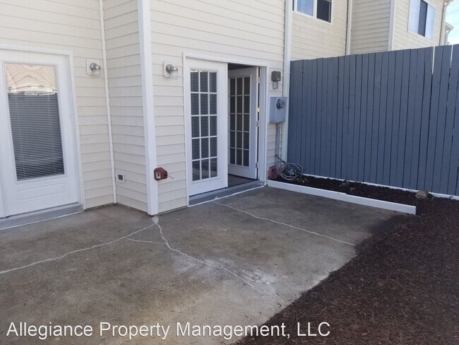 Foto del edificio - 3 br, 1.5 bath House - 3840 Staffordshire Ln