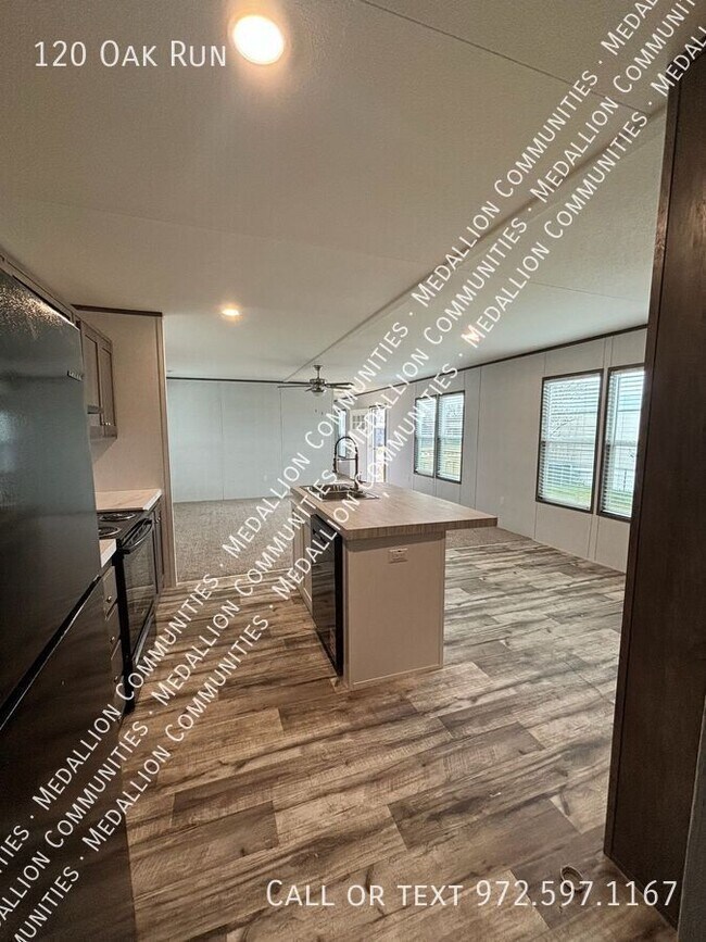 Foto del edificio - 120 Oak Run