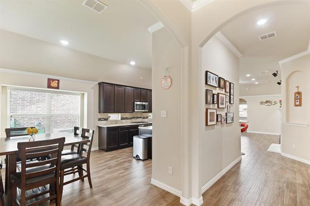 Foto del edificio - 16609 Lincoln Park Ln