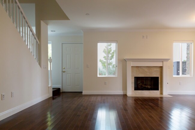 Foto del edificio - Franklin Townhomes