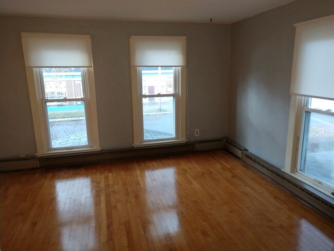 Building Photo - 134 W Wayne St