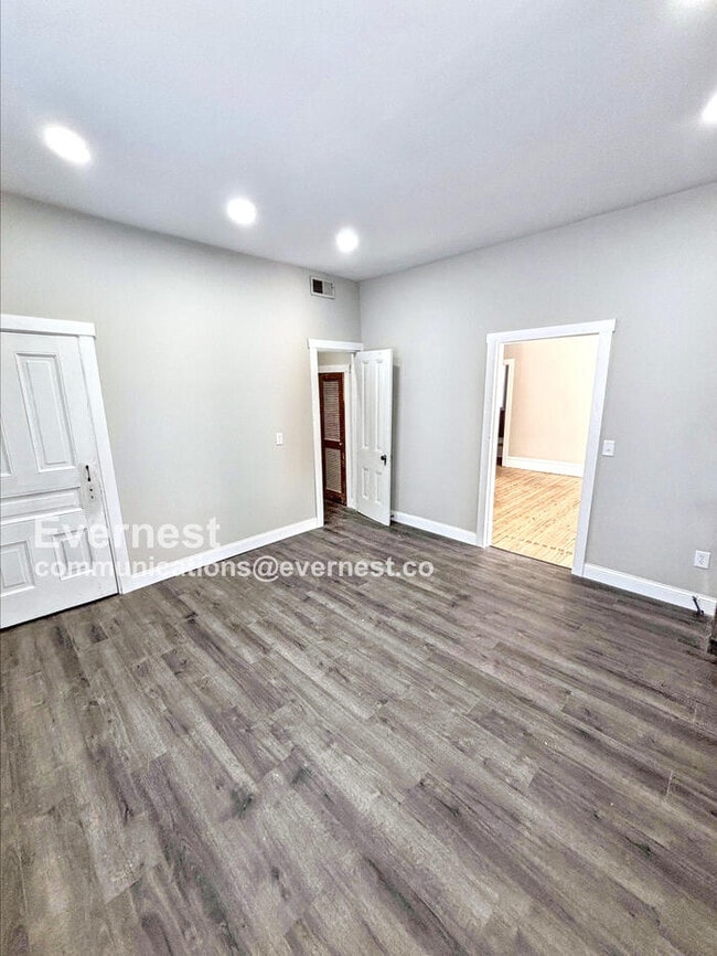 Building Photo - 7621 Virginia Ave
