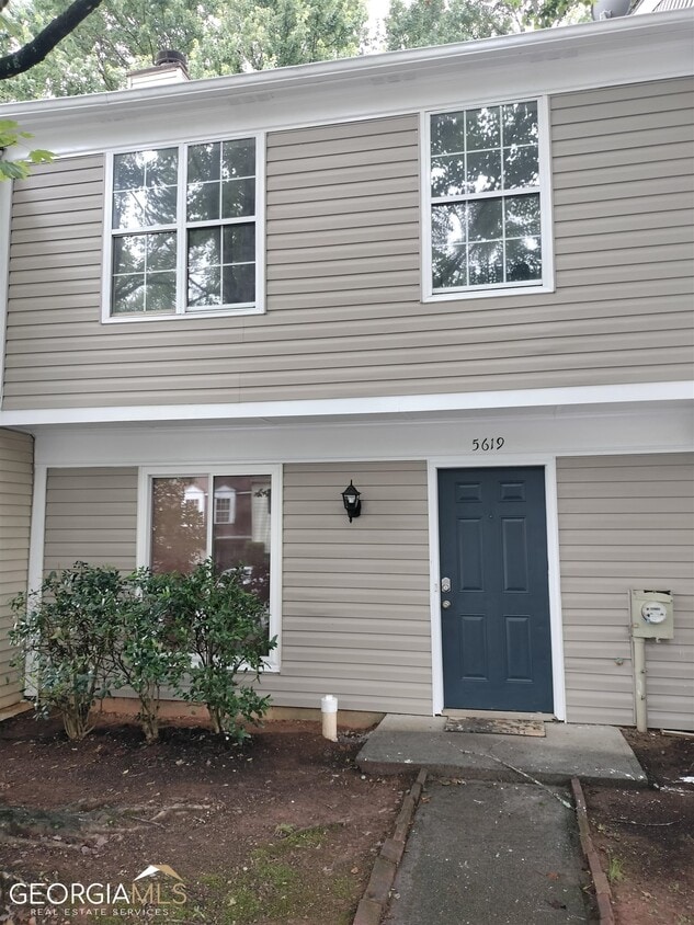 5619 Wells Cir, Stone Mountain, GA 30087 Townhome Rentals in Stone