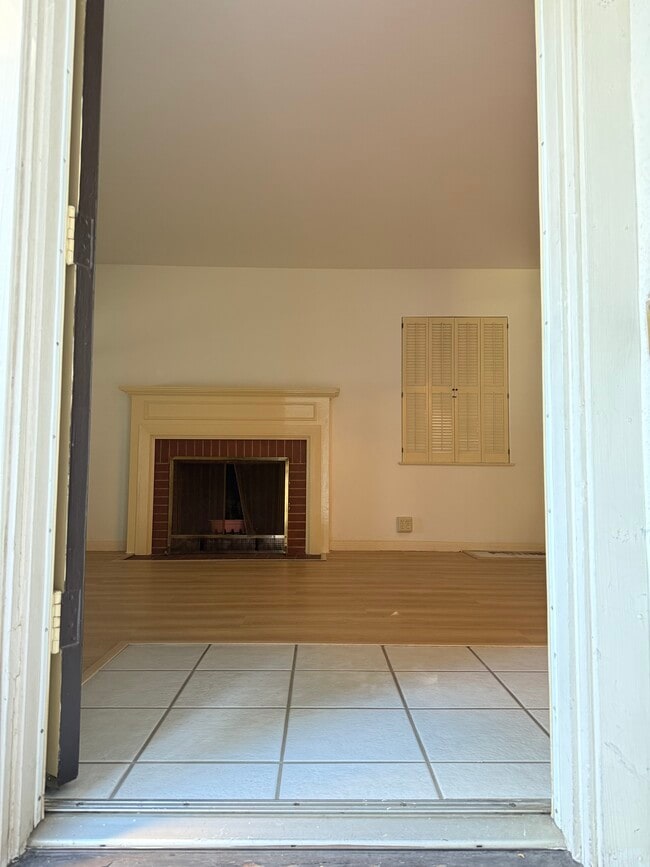 family room - 25 W Monterey Ave