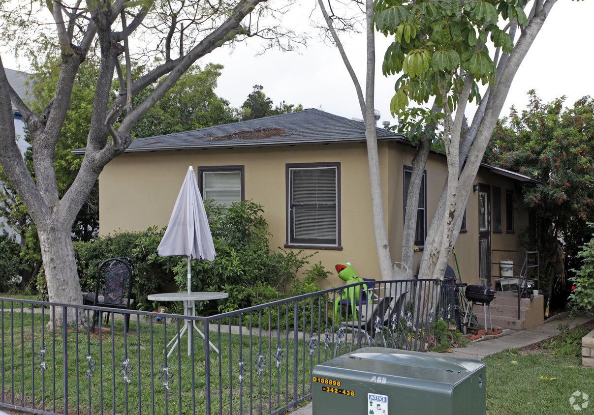 Building Photo - 4442 Dawson Ave