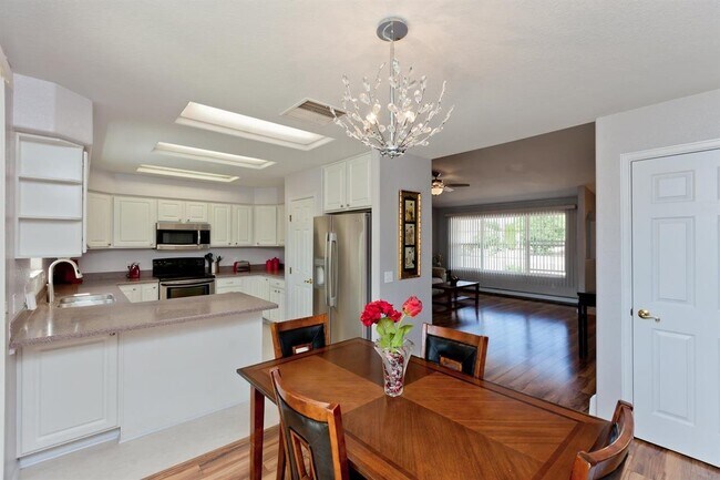 Foto del edificio - 541 Shanne St