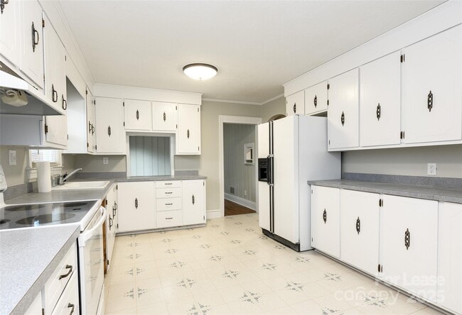 Foto del edificio - 34 Rollingwood Ln