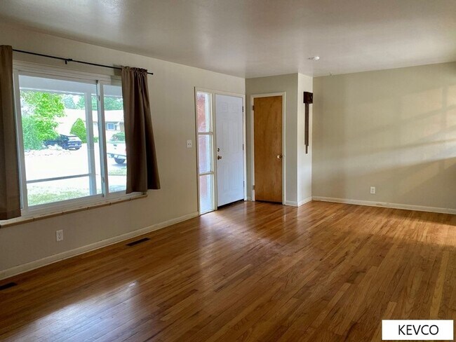 Foto del edificio - Ranch-Style Home in Campus West