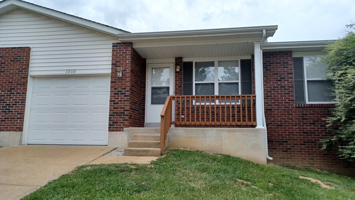 Primary Photo - 2206 Berrywood Ct
