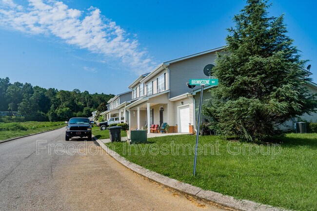 Building Photo - 119 Stonegate Cir