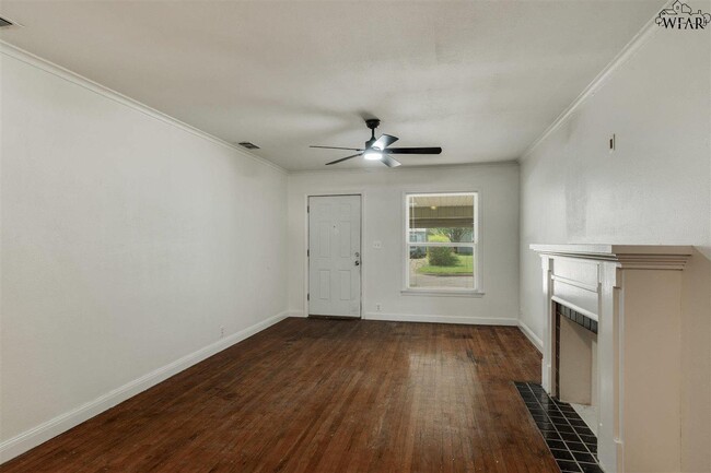 Building Photo - 2508 Fain St