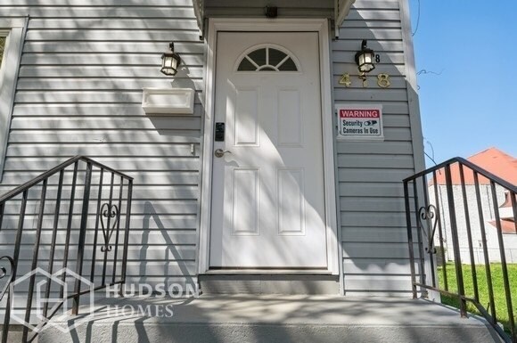 Building Photo - 418 S 7th Ave